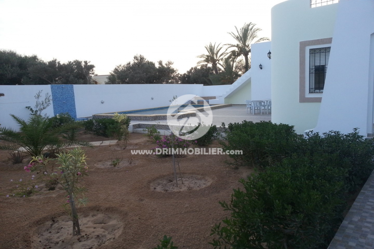 V 032 -   Villa avec piscine Djerba